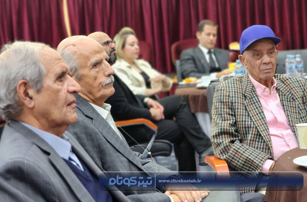 روز-دوم-نمایشگاه-رنگ-رزین-8