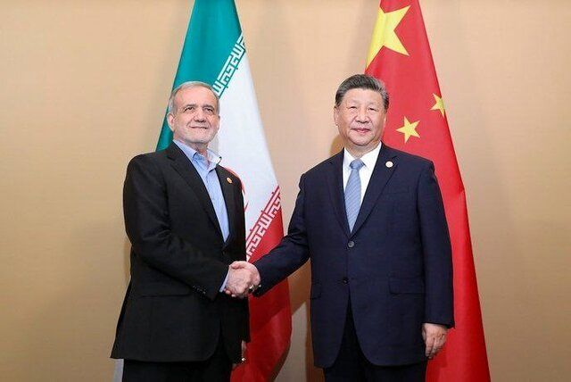 پزشکیان شخصاً با دشمن خونی آمریکا توافق کرد پزشکیان شخصاً با دشمن خونی آمریکا توافق کرد