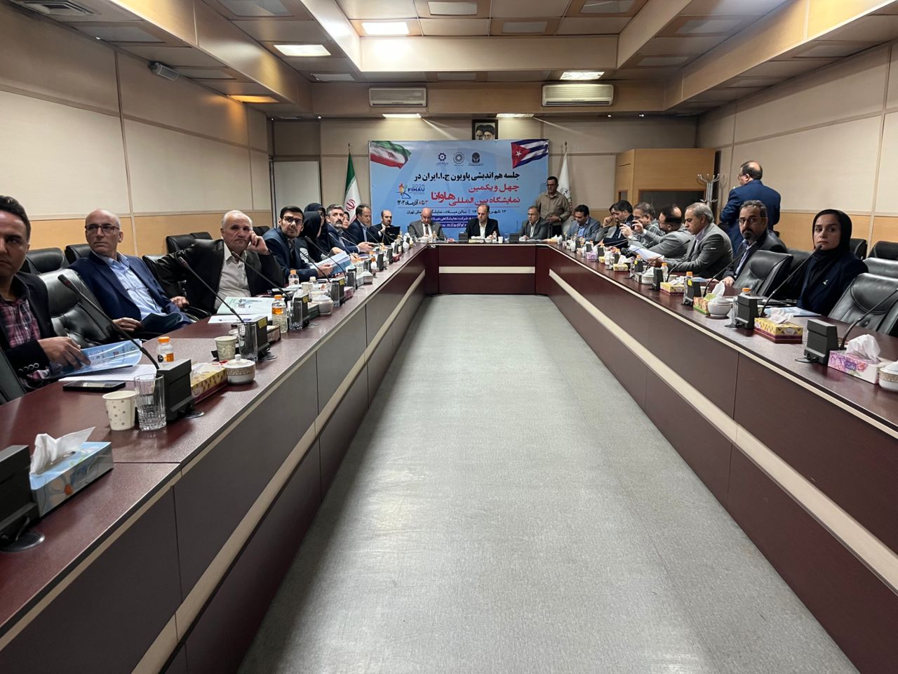 جلسه-هم-اندیشی-نمایشگاه-هاوانا-3