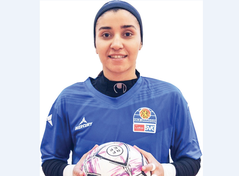 زهرا لطف آبادی