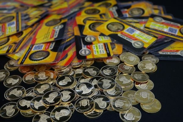 کاهش ۹۰۰ هزار تومانی حباب سکه