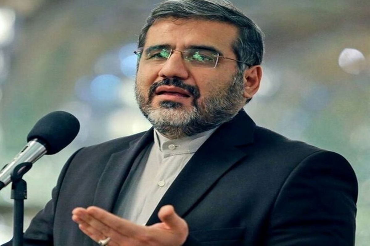وزیر ارشاد خیال ایرانیان خارج از کشور را راحت کرد