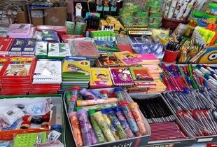 افزایش ۳۰ درصدی قیمت نوشت افزار / محموله‌ ها در گمرک معطل مانده‌ اند