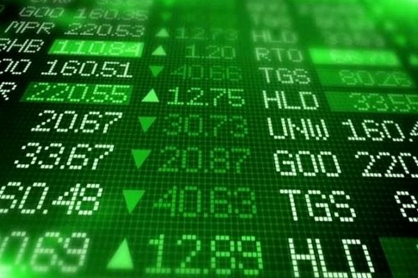بورس سبز رنگ اما کم جان / بازار سهام درگیر اصلاحات 
