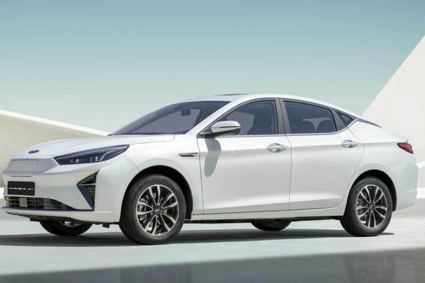 فروش اقساطی غول مُدرن کرمان موتور با اقساط بلند مدت آغاز شد