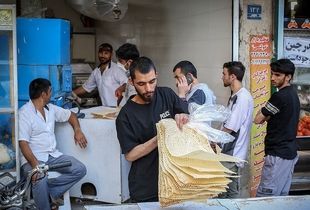 انتقاد جنجالی یک نماینده مجلس درباره پرداخت یارانه به مهاجران افغان در ایران