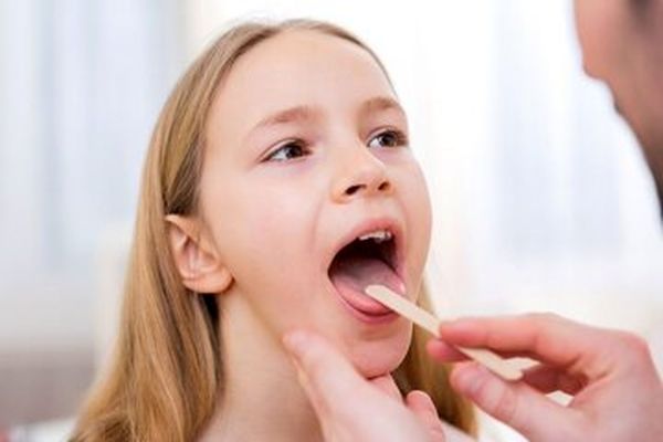 هشدار یک بیماری خطرناک با این علائم در دهان