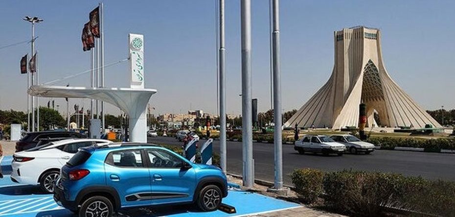 توسعه ایستگاه‌های شارژ با کمک بخش خصوصی / تامین برق خودروهای برقی نیازمند همکاری وزارت نیرو و مردم
