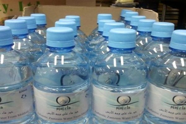 کاسبی عربستان از بسته بندی های جدید آب زمزم
