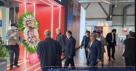 تصاویر | روز نخست نمایشگاه رنگ و رزین از دریچه دوربین تیتر کوتاه 