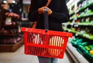 گرانی بی‌ امان مواد غذایی / خانواده‌ها در کدام شهرها بیشتر قربانی می‌ شوند؟