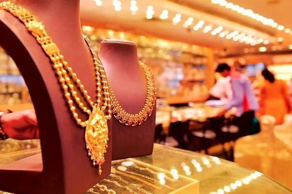 نوسانی متفاوت در بازار طلا و سکه/ آخرین قیمت‌ها اعلام شد (۲۵ مهر) 