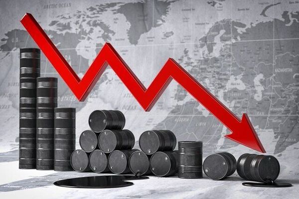 کاهش قیمت نفت از رکورد ۱۰ ماهه