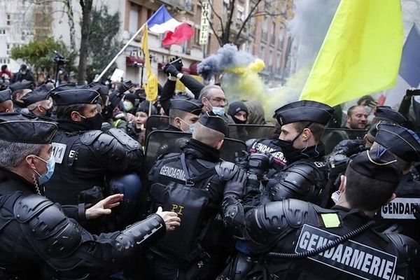 استقرار ۴۰ هزار نیروی پلیس در پاریس