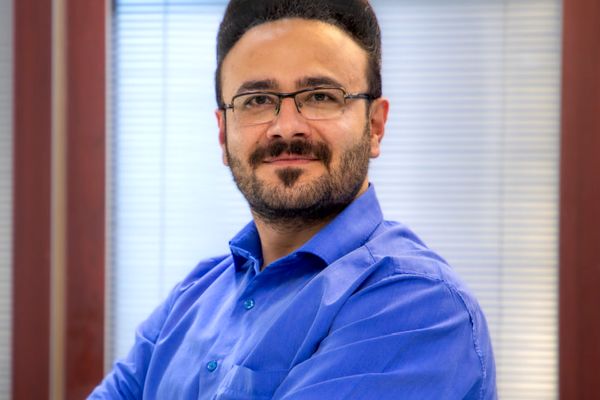 در میانه بمباران ها، تیر خلاص را رسانه می زند