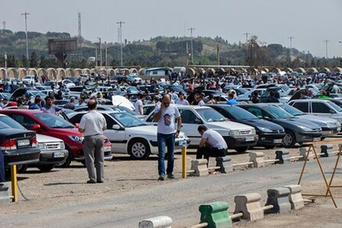 قیمت خودروهای محبوب بازار کاهشی شد+ جدول