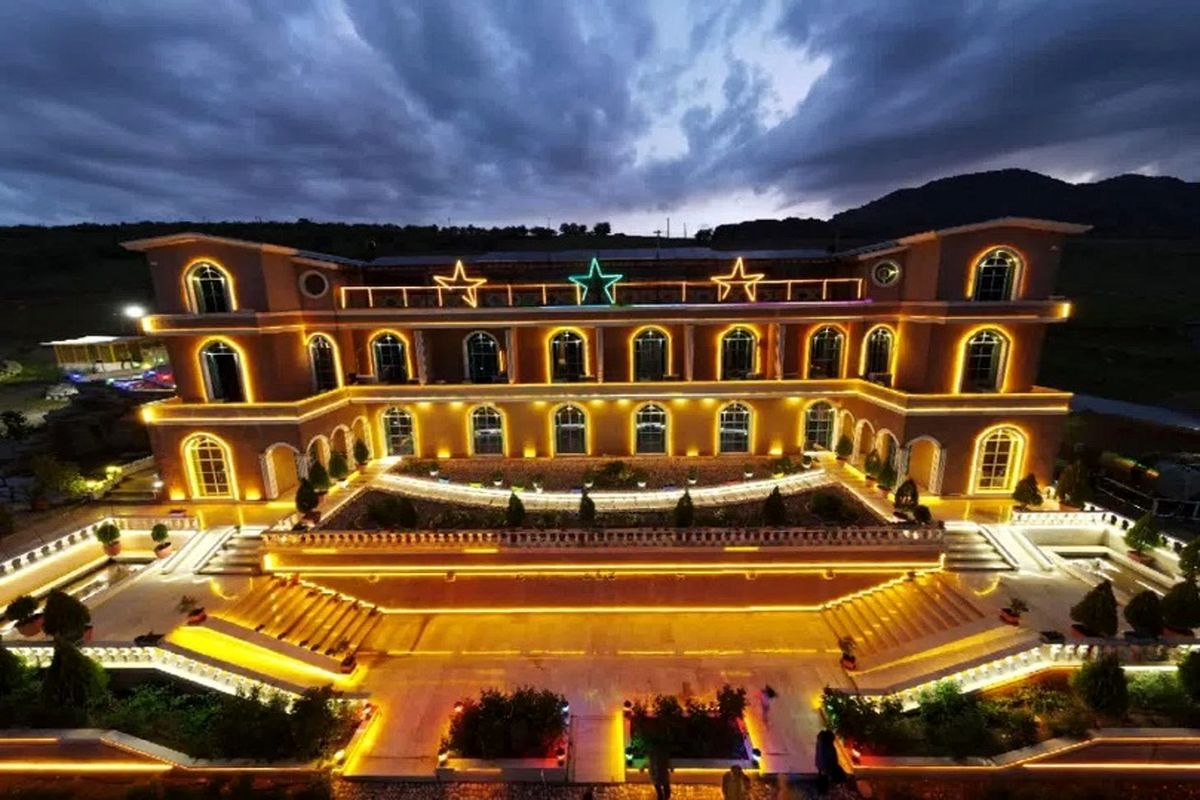 بررسی قیمت هتل‌های خرم‌آباد و امکانات ارائه‌شده
