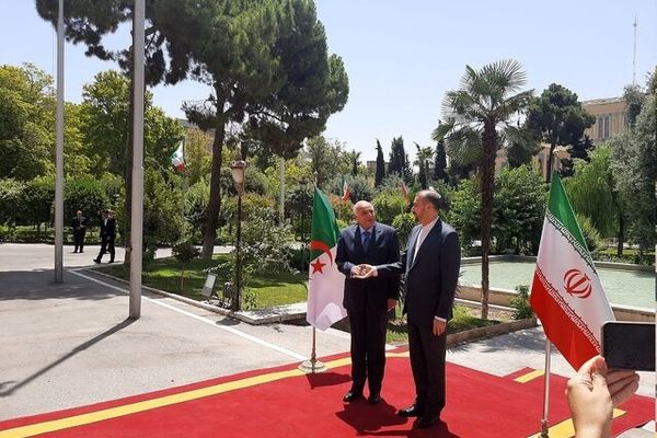 استقبال امیرعبداللهیان از وزیر خارجه الجزایر