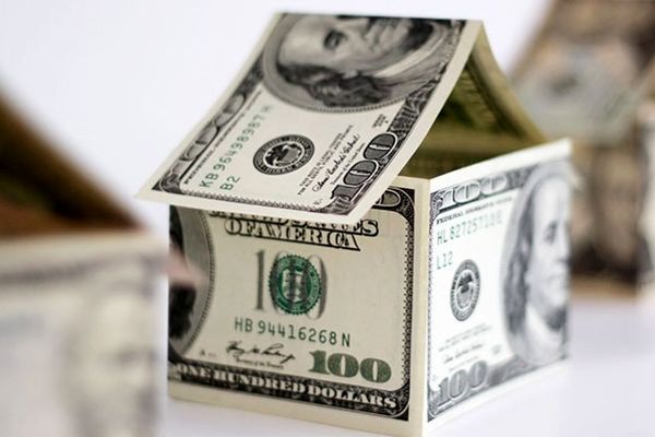 عقب نشینی جنجال برانگیز قیمت دلار در بازار امروز (۶ اسفند)