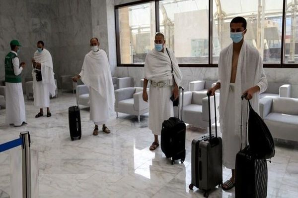 ایرانی که از سفر حج با چمدان پر بازگشت