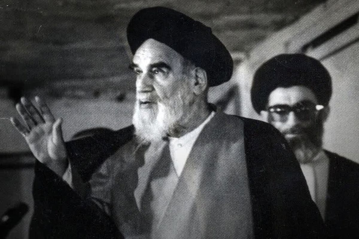 نظر امام خمینی درباره عاقبت خیانت به فرهنگیان