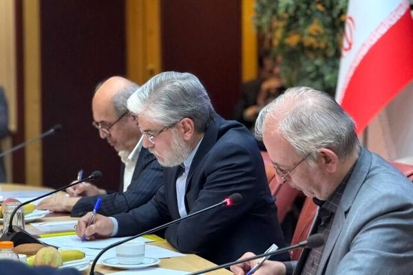 افزایش ۱۰۰ درصدی حقوق این افراد در راه است! 