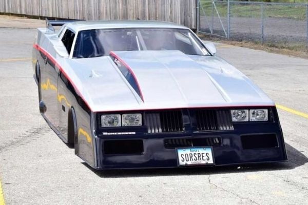 تولد یک هیولا / با جادوگر جاده ها آشنا شوید 