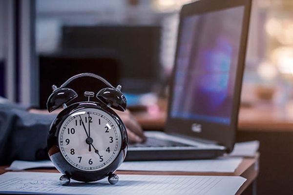خبر فوری برای کارکنان دولت / ساعت کاری ادارات تغییر کرد