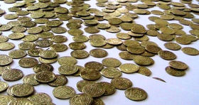 کشف سکه های ۴۵۰ ساله! + عکس
