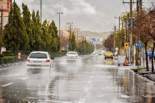 ورود سامانه بارشی پرقدرت به کشور / ساعاتی دیگر هوا بارانی می شود