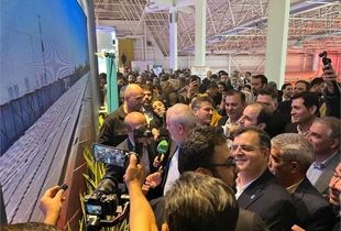 رونمایی از فاز دوم نیروگاه خورشیدی سقفی نمایشگاه بین‌المللی تهران با حضور وزیر نیرو 