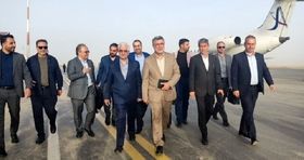 وزیر بهداشت: ماندن پزشکان در مناطق محروم ضرورت دارد/باید مانع مهاجرت دانشجویان شویم