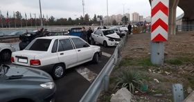 ۱۶ نفر مصدوم در تصادف زنجیره‌ای تهران-قم