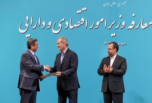 دفاع جانانه پزشکیان از وزیر اقتصاد / همتی مقصر نیست