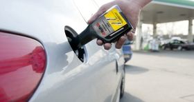 قیمت مکمل بنزین خودرو سرسام آور شد / مزایای استفاده از مکمل بنزین چیست؟