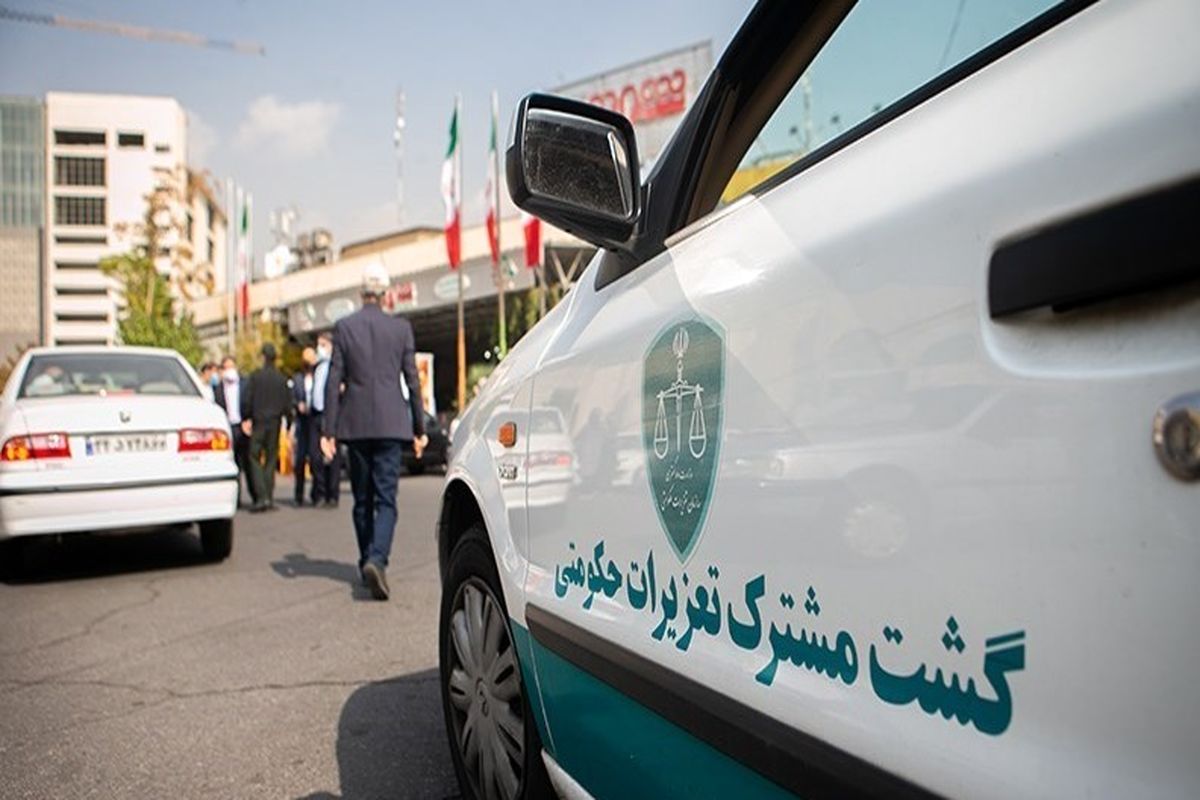هشدار تعزیرات به تاکسی های اینترنتی / جریمه پزشکان متخلف شدت گرفت