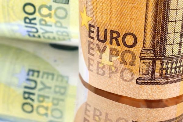 انفجار قیمت یورو در بازار ارز / ورق معادلات به دست آمریکا و اروپا برگشت