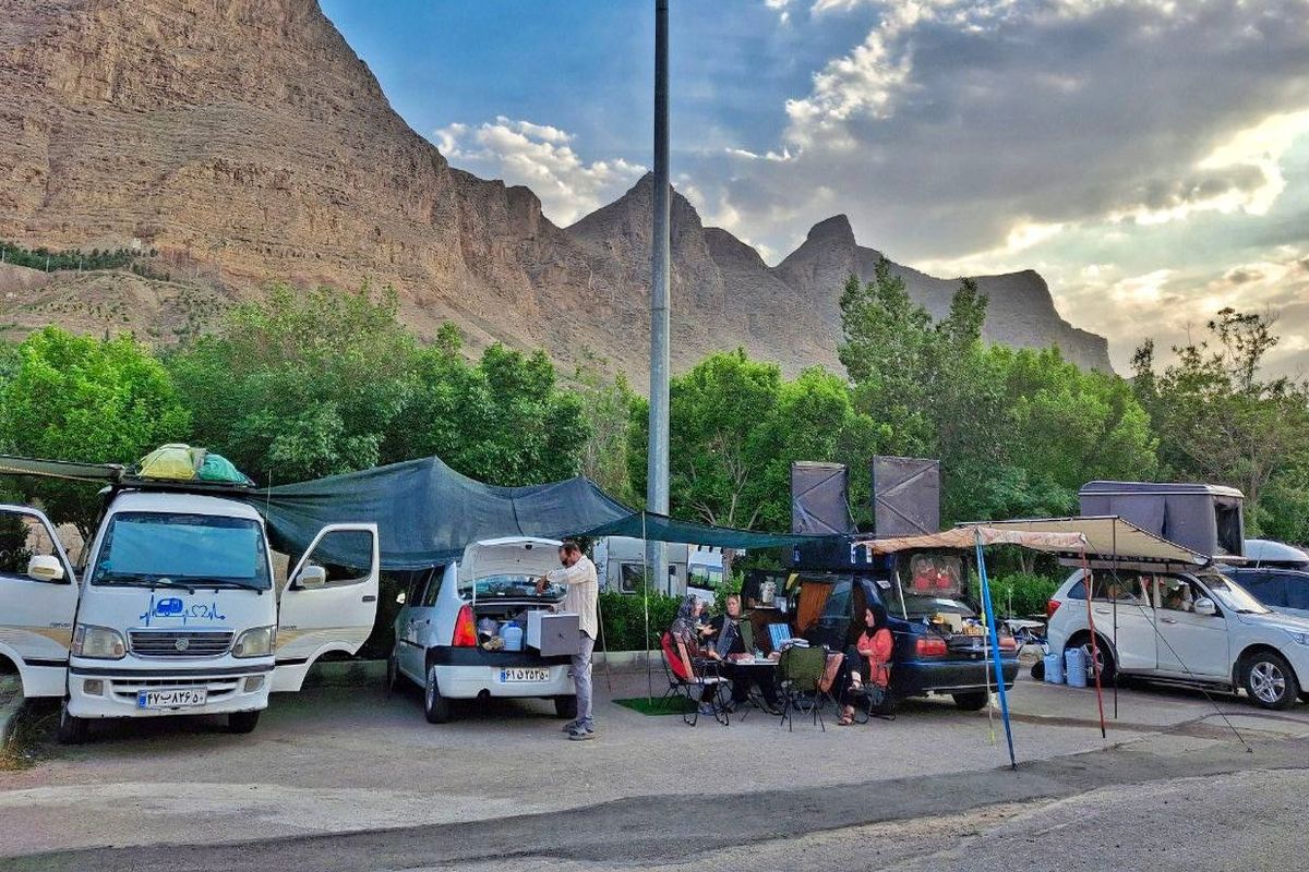 برگزاری تور گردشگری با خودروهای کاروان