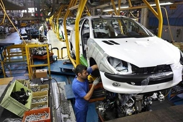 ایران خودرو تولید ۱۰ محصول را متوقف کرد / توقف تولید ۴ خودروی سایپا