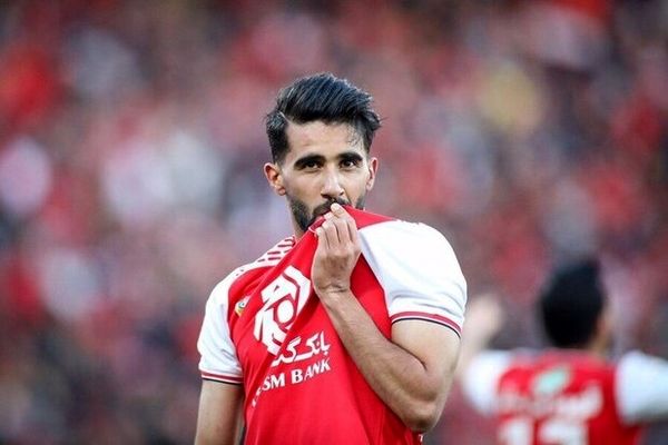 فولاد و تراکتور در جدال برای بازگرداندن هافبک سابق پرسپولیس