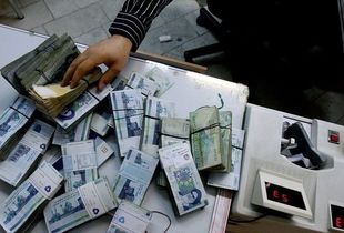 شکاف جدی بین عیدی کارمندان و کارگران/ اختلاف ۱۰ برابر شد