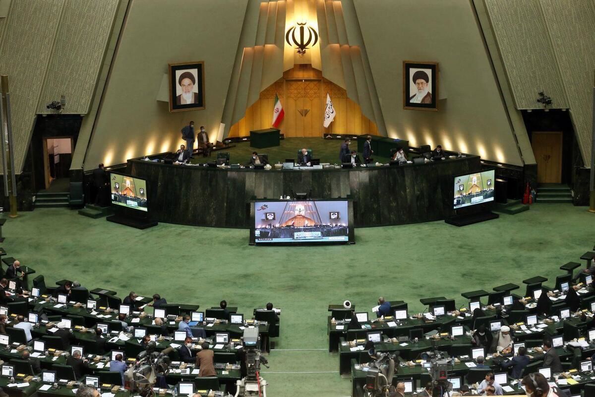 کمیسیون اقتصادی مجلس با وزیر پیشنهادی اقتصاد موافقت کرد