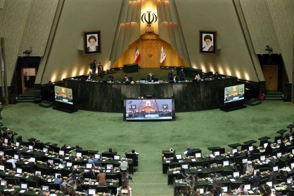 کمیسیون اقتصادی مجلس با وزیر پیشنهادی اقتصاد موافقت کرد