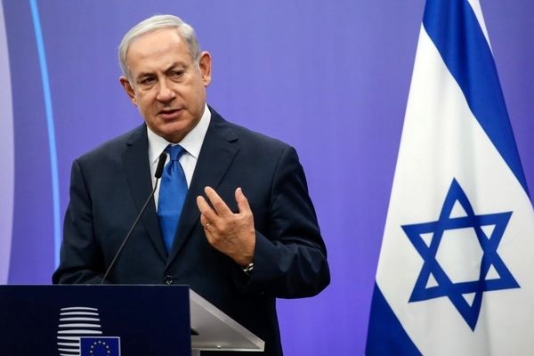 نخست وزیر اسرائیل خوک سوار شد + عکس