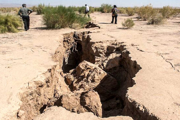 شمارش معکوس برای انفجار بمب ساعتی در تهران آغاز شد