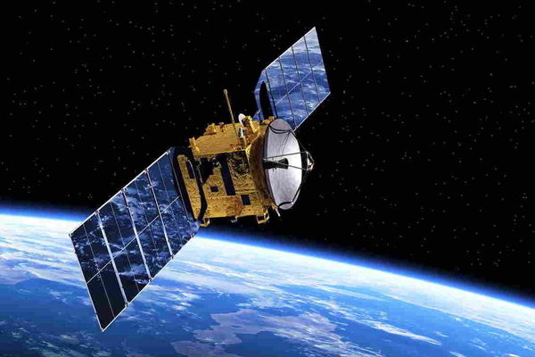 ماهواره جاسوسی اسرائیل در فضا