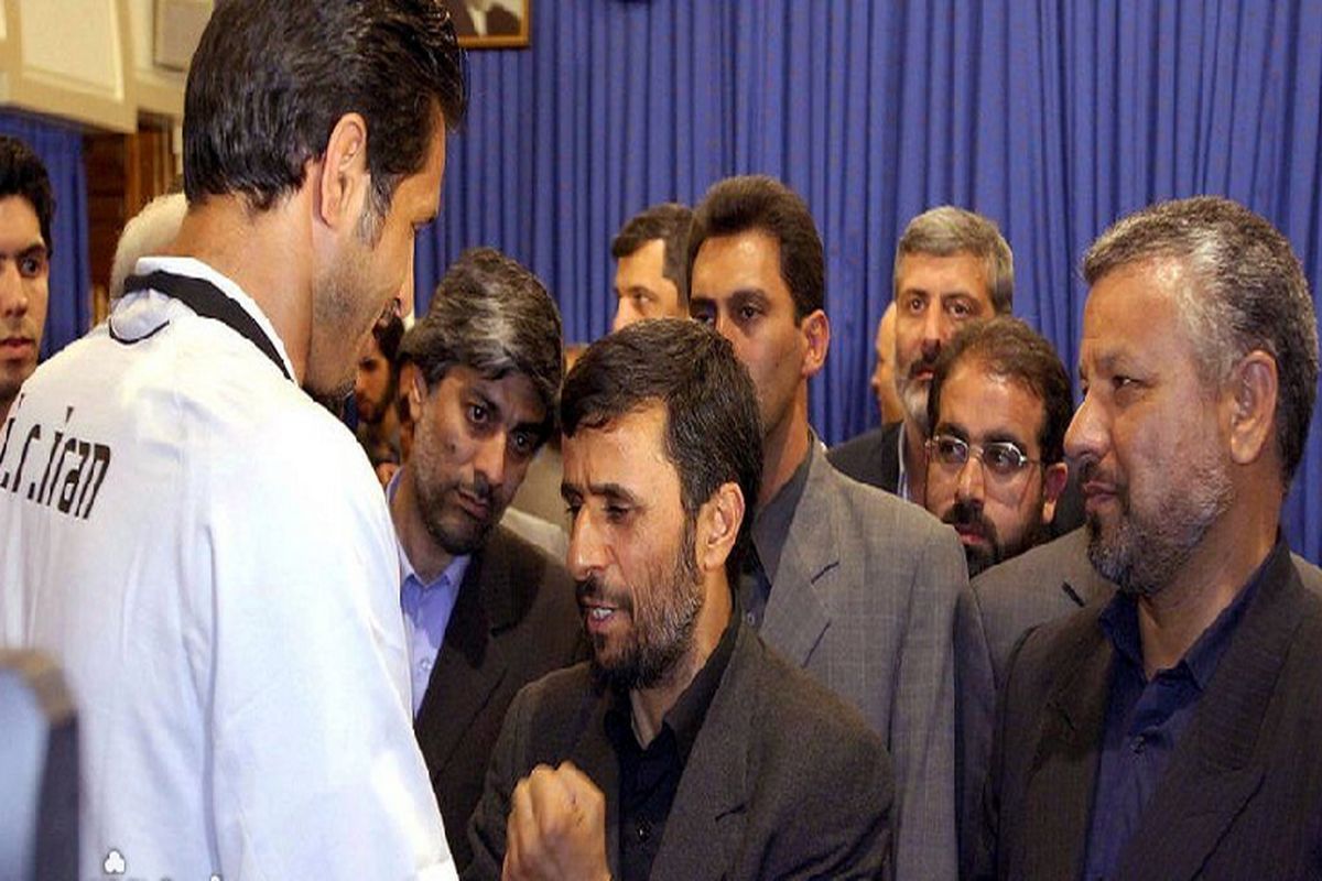 ماجرای بی محلی علی دایی به احمدی نژاد