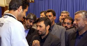 ماجرای بی محلی علی دایی به احمدی نژاد