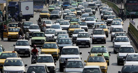 جشنواره انار مصلی، تهران را  قفل کرد/ آقای چمران ترافیک اینجا مهم نیست؟