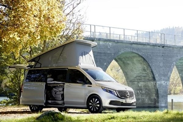 سقف خورشیدی در جدیدترین خودروی برقی مرسدس بنز!